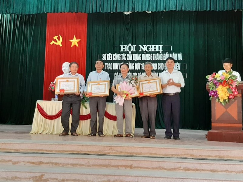 Quỳnh Dị: Sơ kết công tác Đảng 6 tháng đầu năm, triển khai nhiệm vụ trọng tâm 6 tháng cuối năm 2019.
